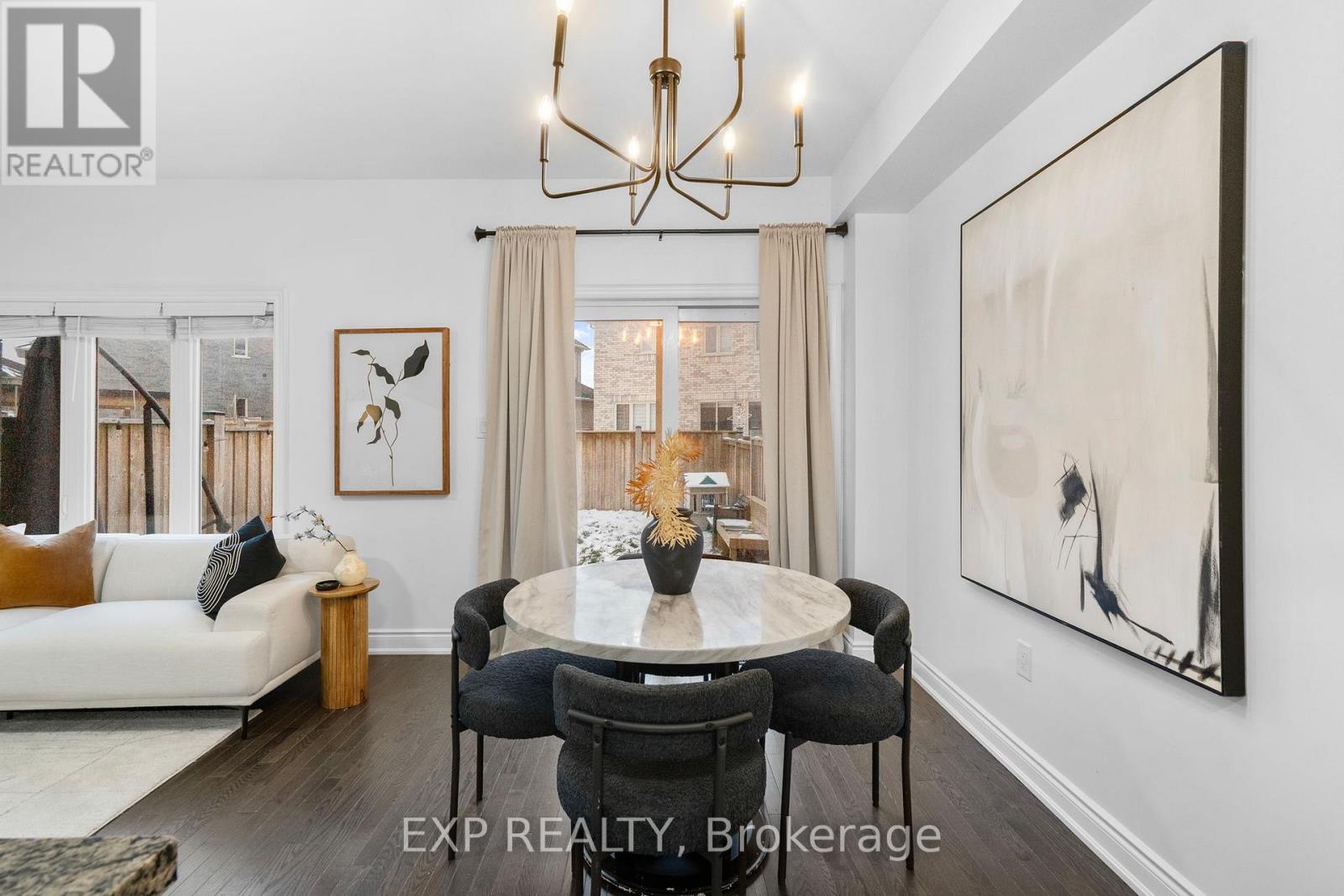 155 Veterans Street, Bradford West Gwillimbury (Bradford), Ontario  L3Z 4H6 - Photo 6 - N12597324