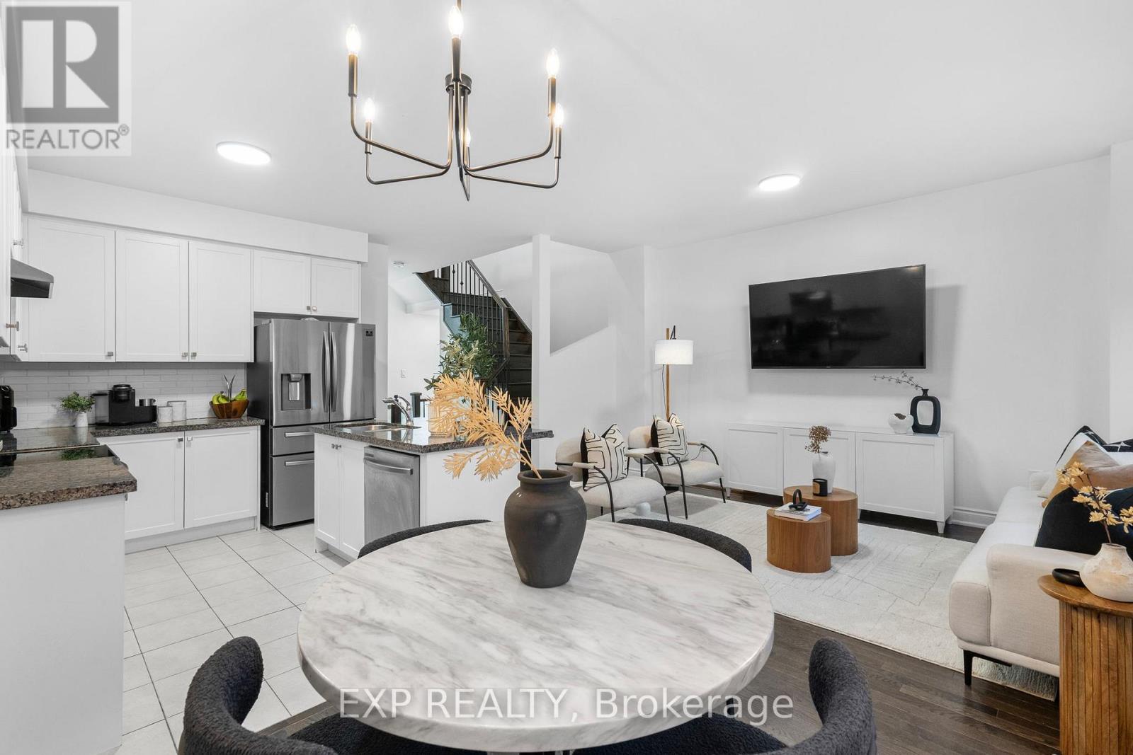 155 Veterans Street, Bradford West Gwillimbury (Bradford), Ontario  L3Z 4H6 - Photo 9 - N12597324