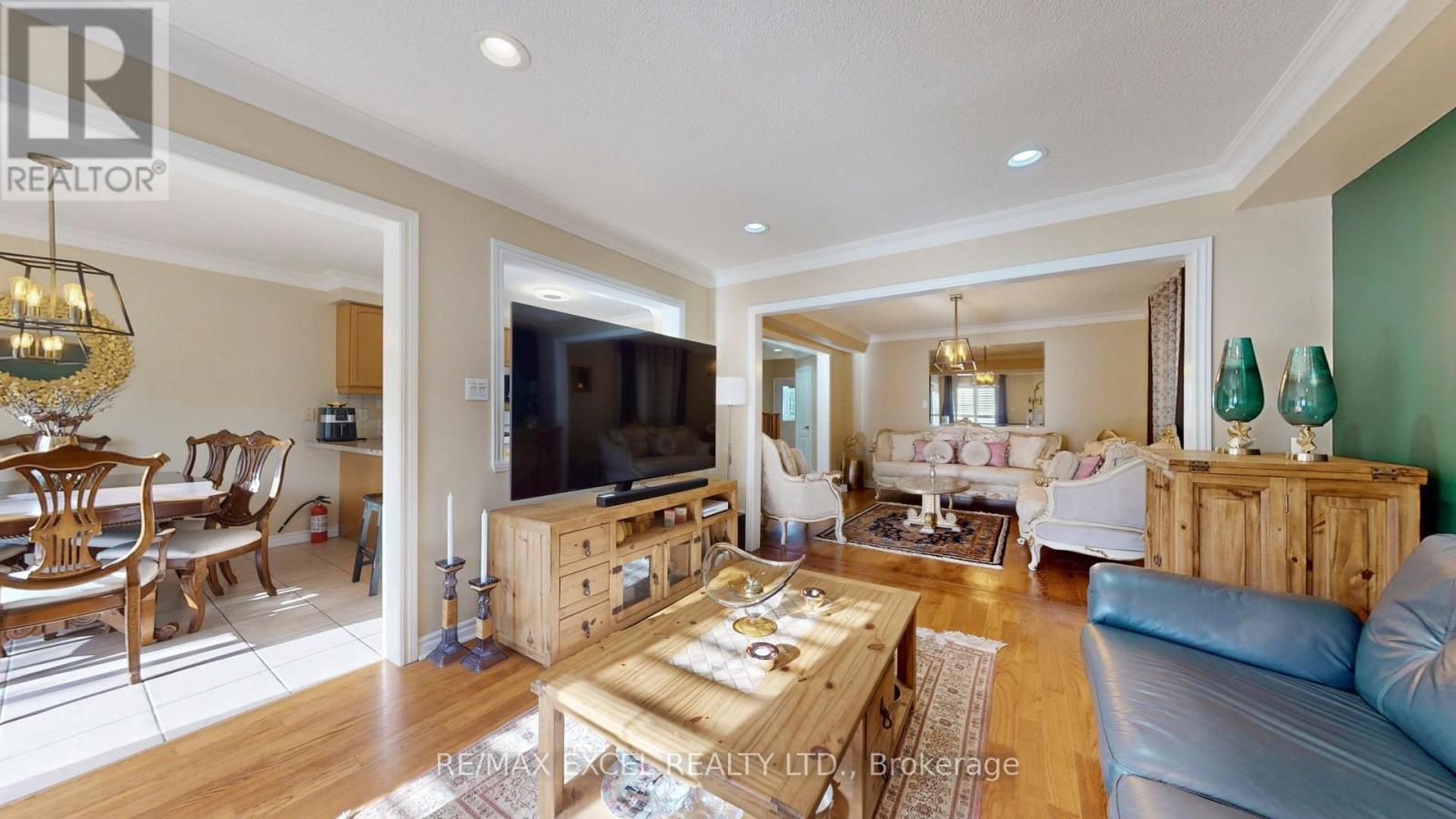 50 Wildflower Drive, Richmond Hill, Ontario  L4E 3Y7 - Photo 8 - N12597332