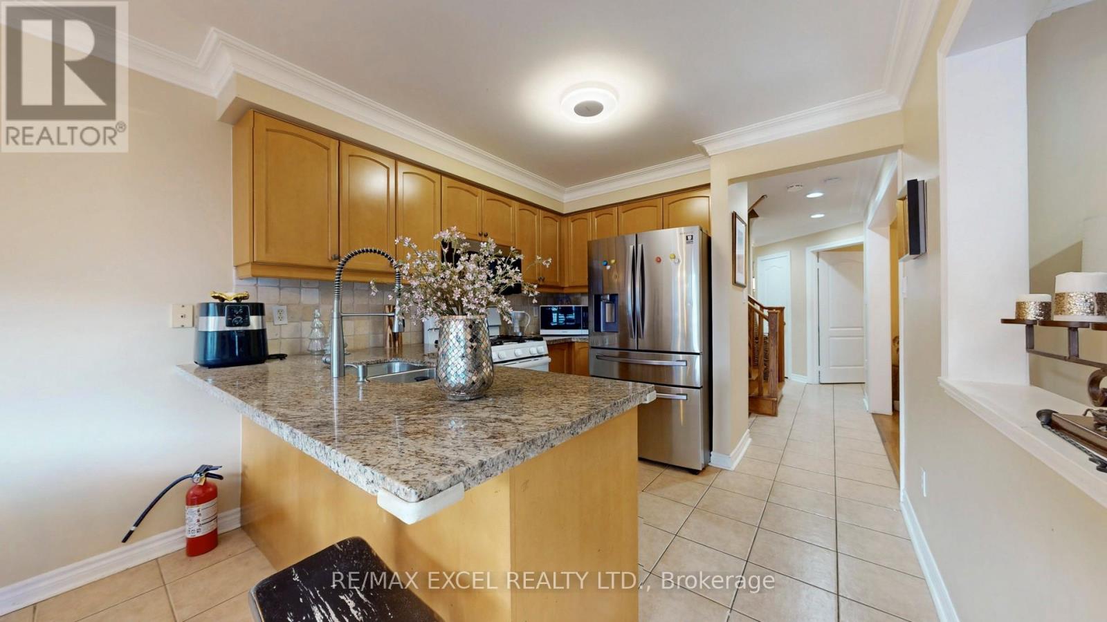 50 Wildflower Drive, Richmond Hill, Ontario  L4E 3Y7 - Photo 9 - N12597332