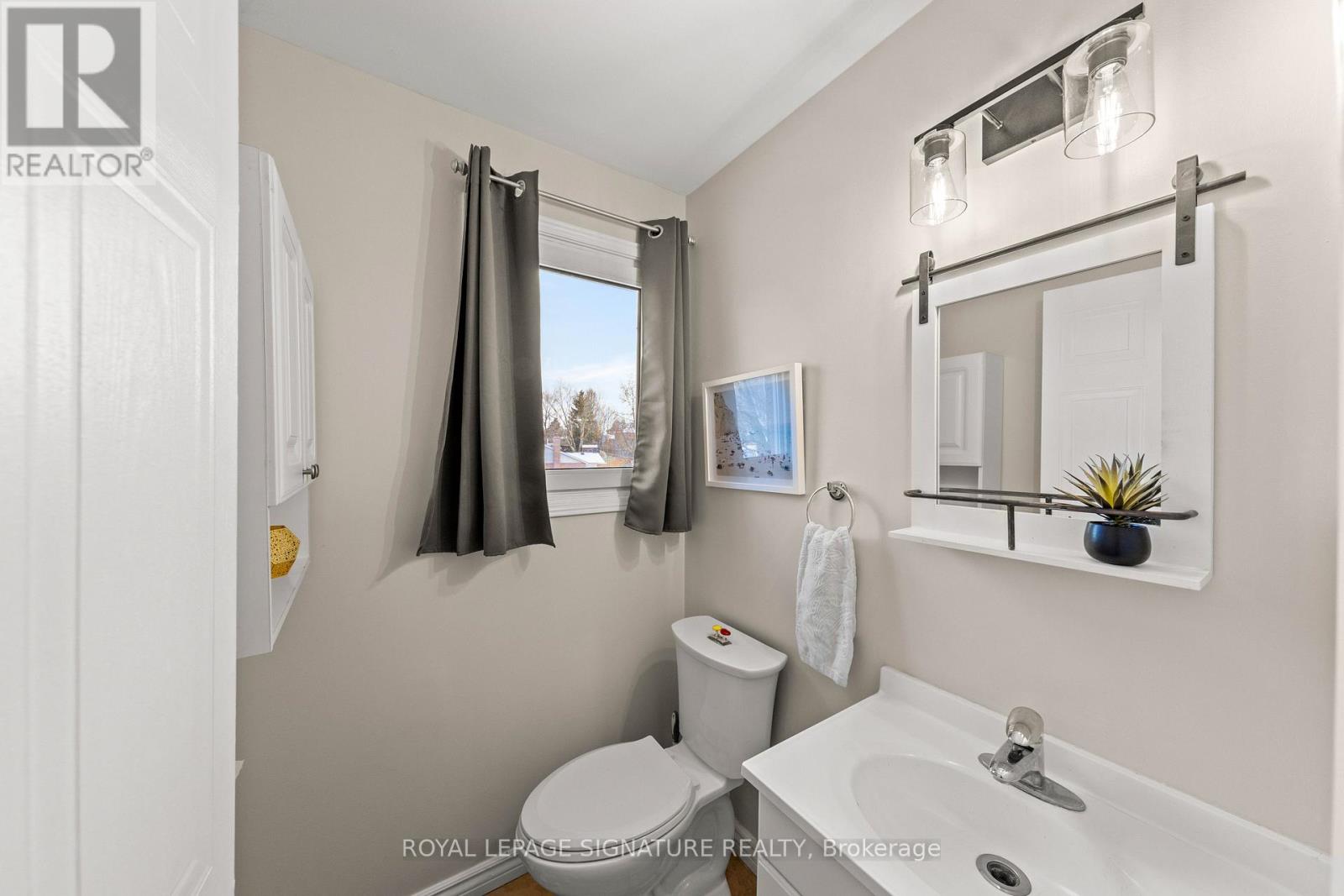 1 Forrestwood Crescent S, East Gwillimbury, Ontario  L9N 1C6 - Photo 25 - N12597416