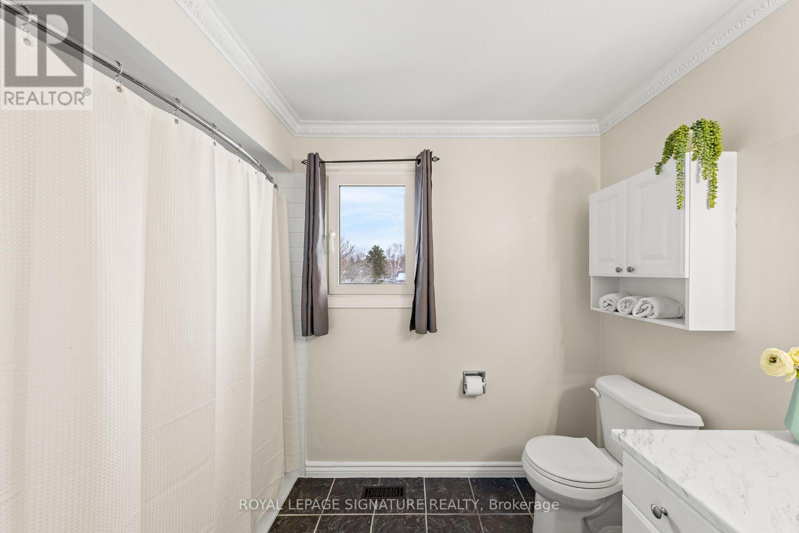 1 Forrestwood Crescent S, East Gwillimbury, Ontario  L9N 1C6 - Photo 31 - N12597416