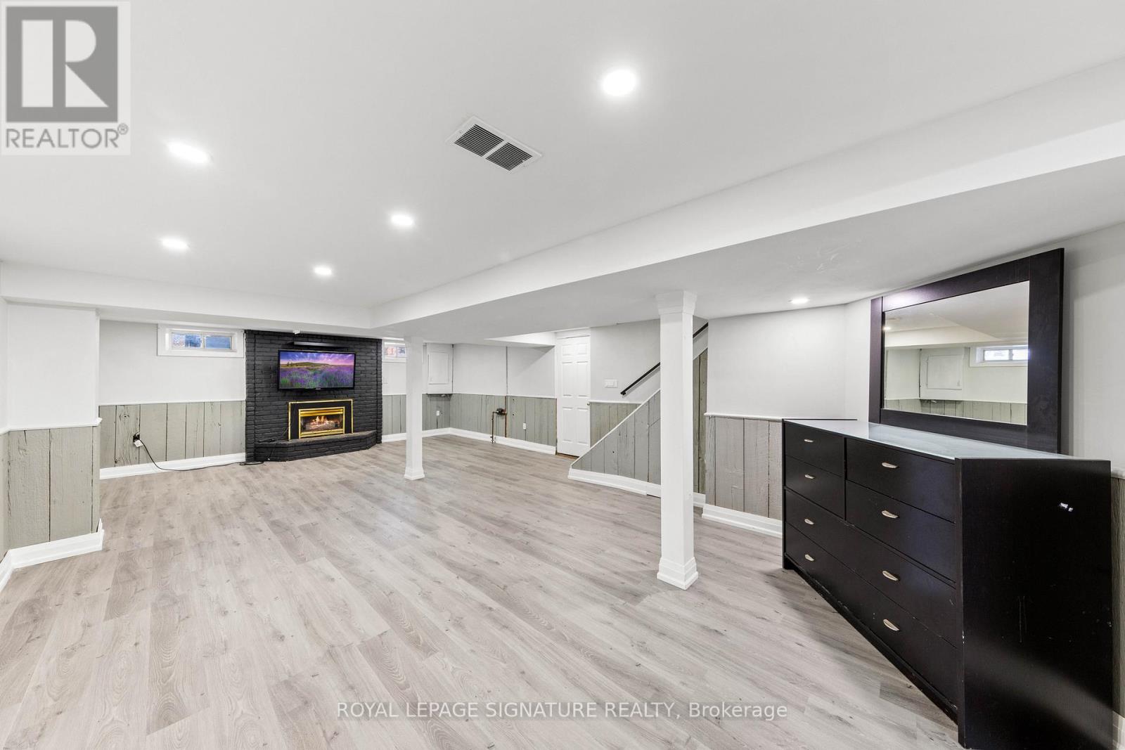 1 Forrestwood Crescent S, East Gwillimbury, Ontario  L9N 1C6 - Photo 32 - N12597416