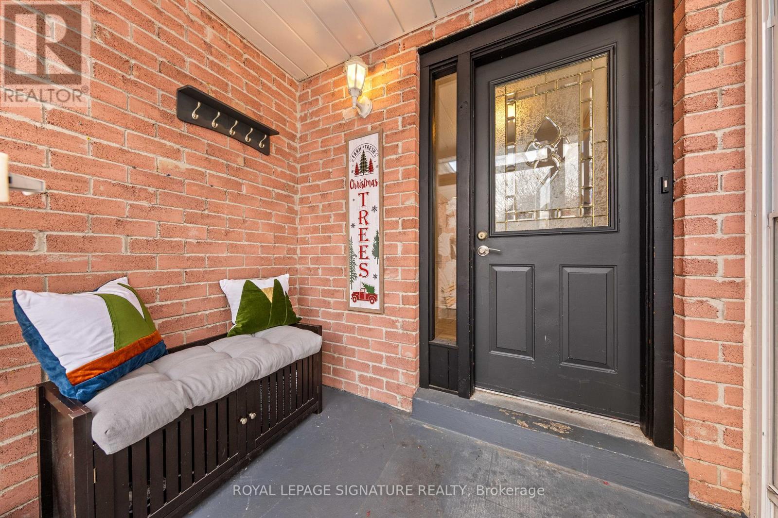 1 Forrestwood Crescent S, East Gwillimbury, Ontario  L9N 1C6 - Photo 5 - N12597416