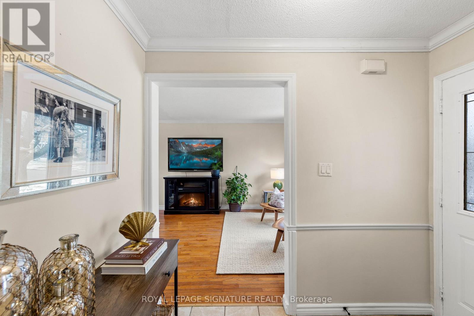 1 Forrestwood Crescent S, East Gwillimbury, Ontario  L9N 1C6 - Photo 8 - N12597416