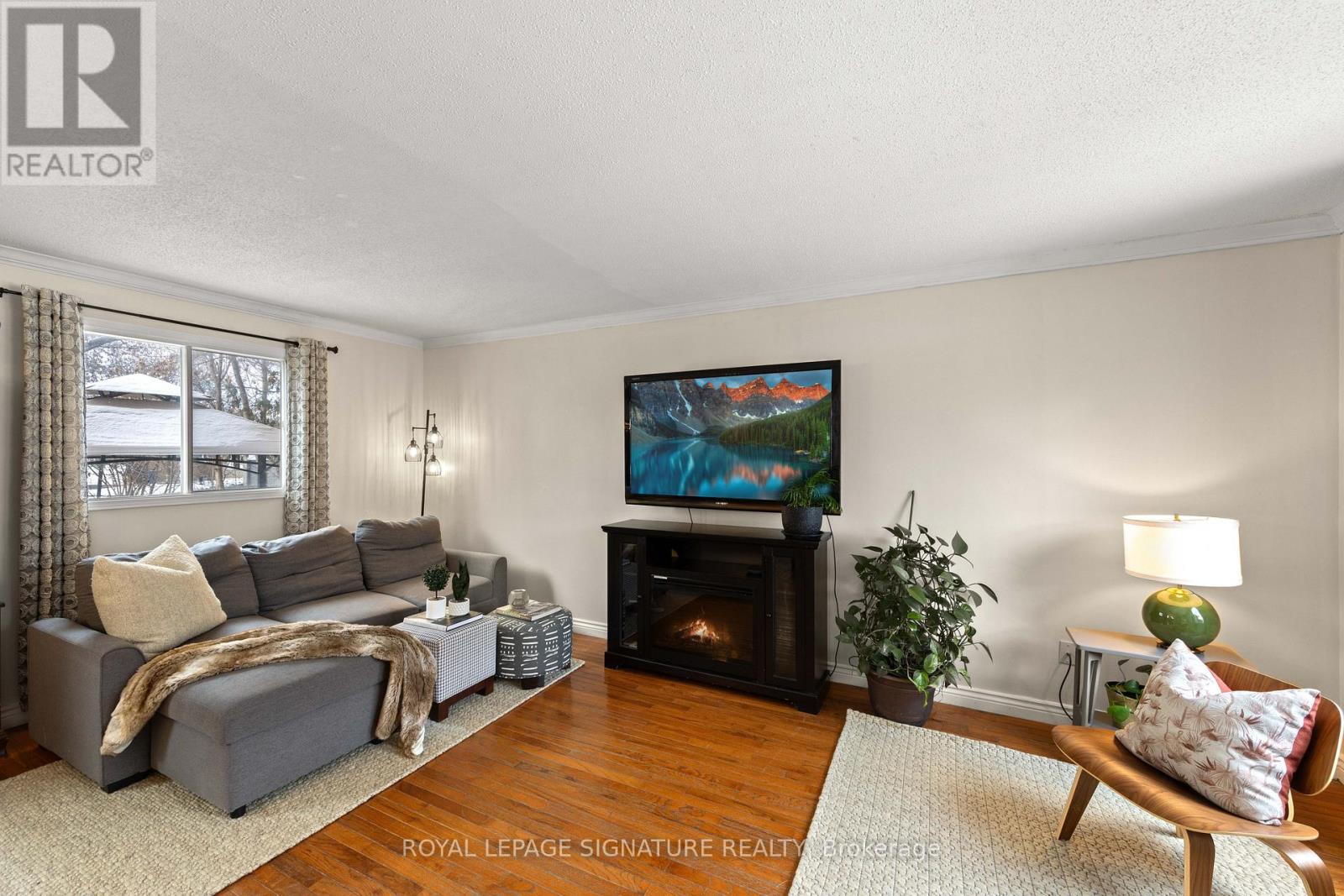 1 Forrestwood Crescent S, East Gwillimbury, Ontario  L9N 1C6 - Photo 9 - N12597416