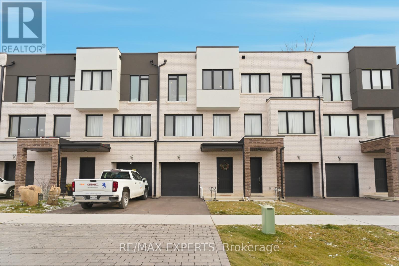 29 PERSICA STREET, richmond hill (oak ridges), Ontario