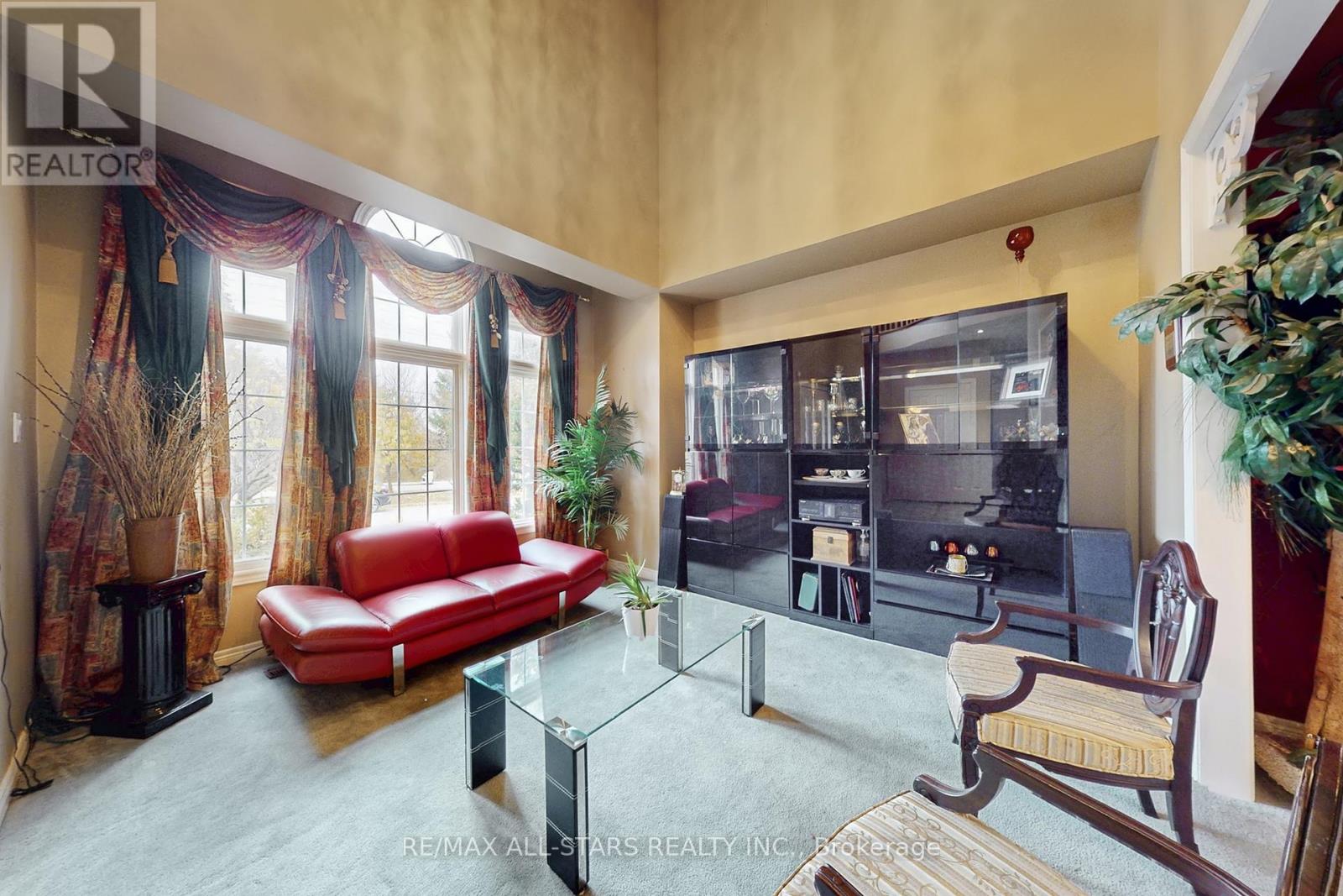 54 Bretton Circle, Markham, Ontario  L3S 3R1 - Photo 5 - N12586978