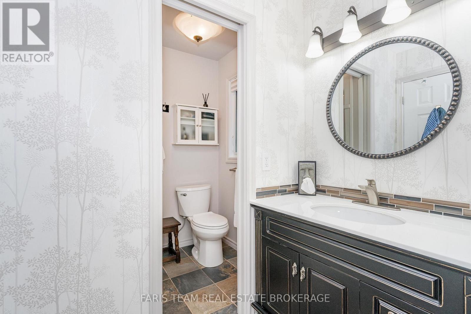 10 Morgan Court, Penetanguishene, Ontario  L9M 1Z2 - Photo 20 - S12394439