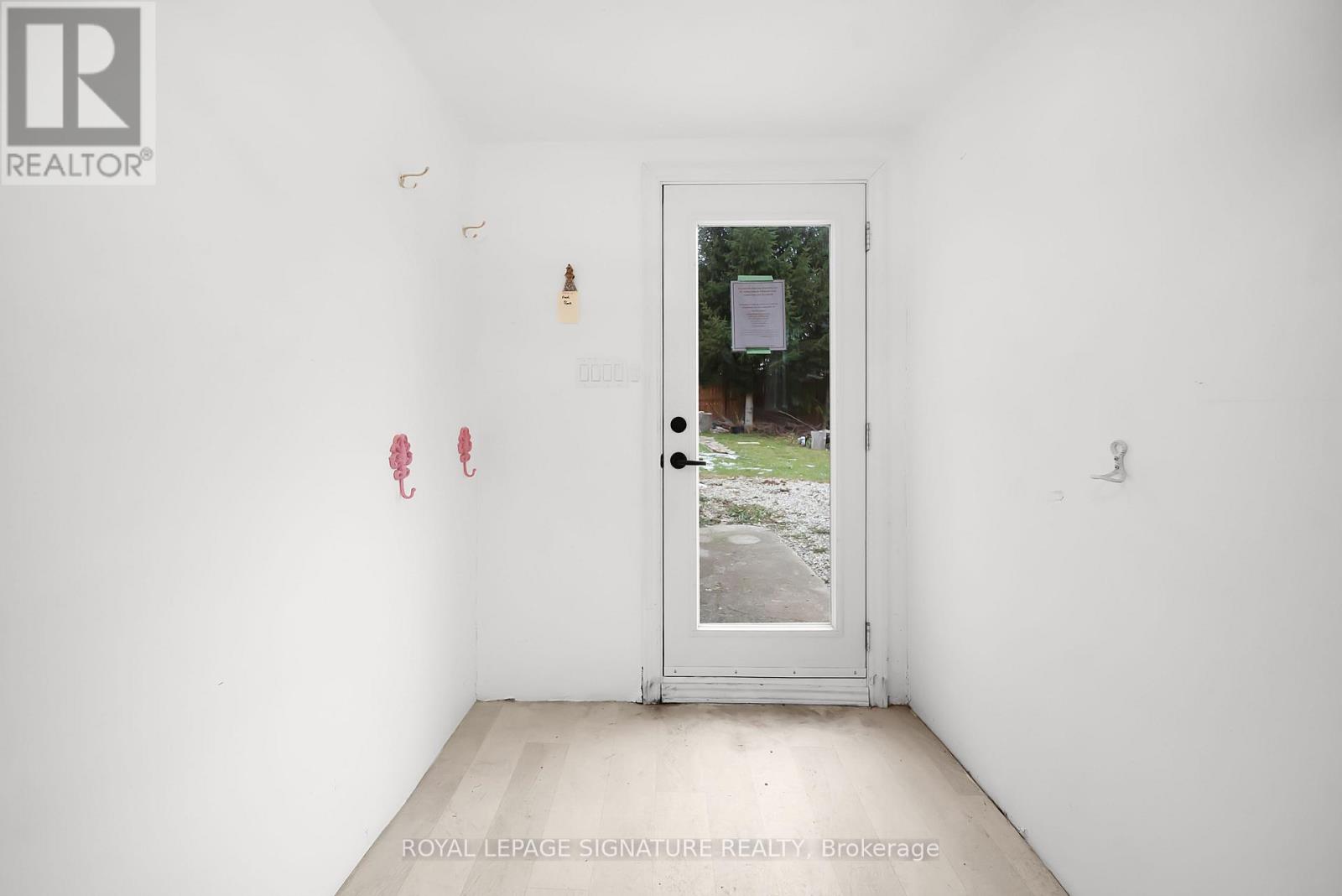 20 Sandell Street, Collingwood, Ontario  L9Y 3Z1 - Photo 3 - S12591582