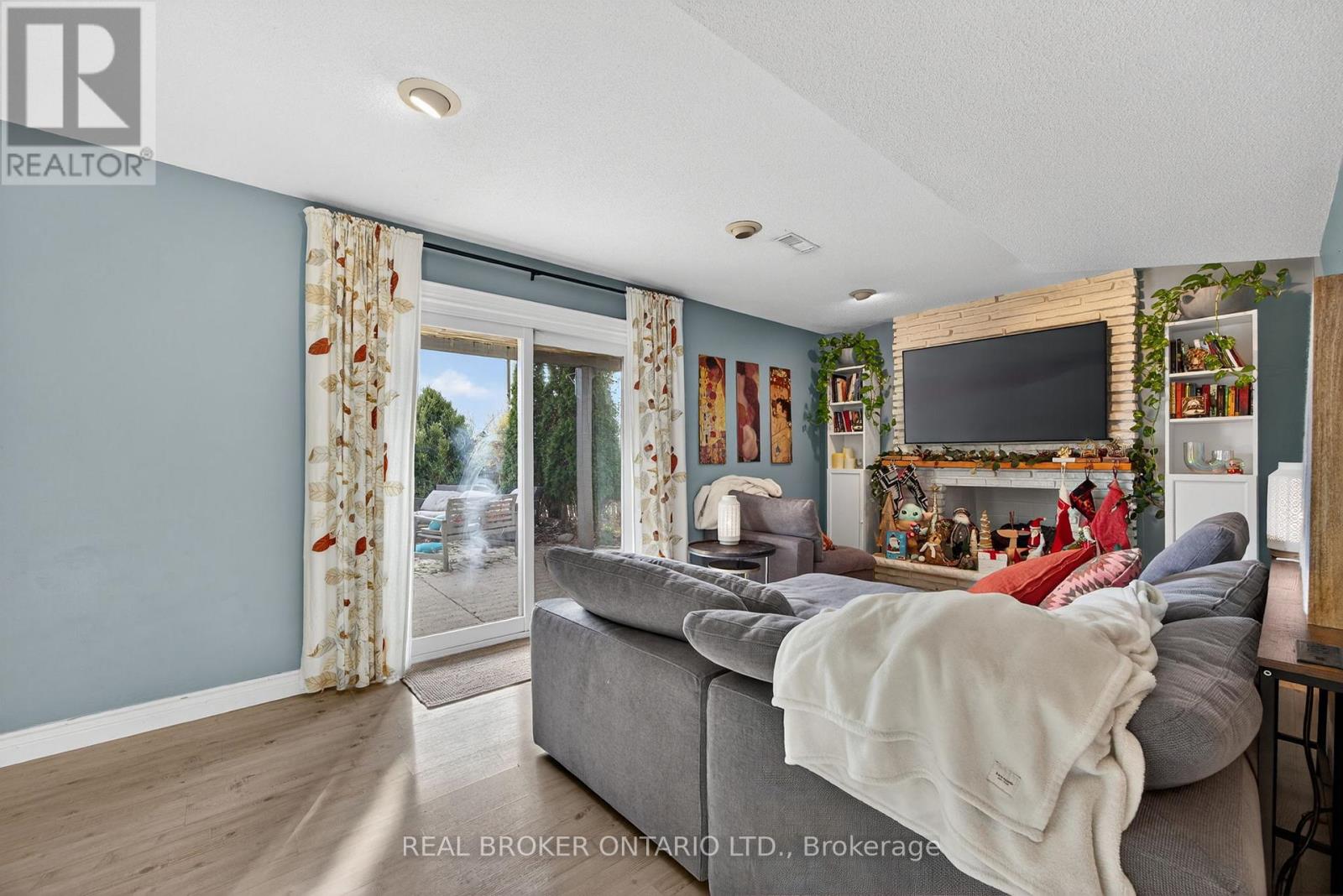 7 Varden Crescent, Barrie, Ontario  L4M 4N8 - Photo 22 - S12597464