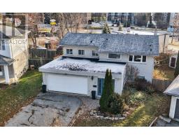 7 VARDEN CRESCENT, Barrie, Ontario