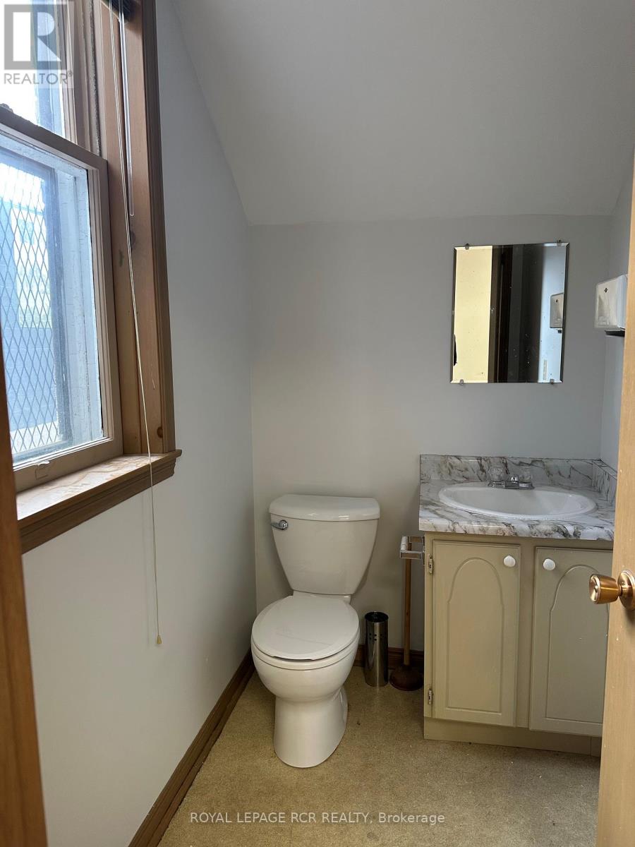 Main - 5 Mill Street, Orangeville, Ontario  L9W 2M2 - Photo 5 - W12159736