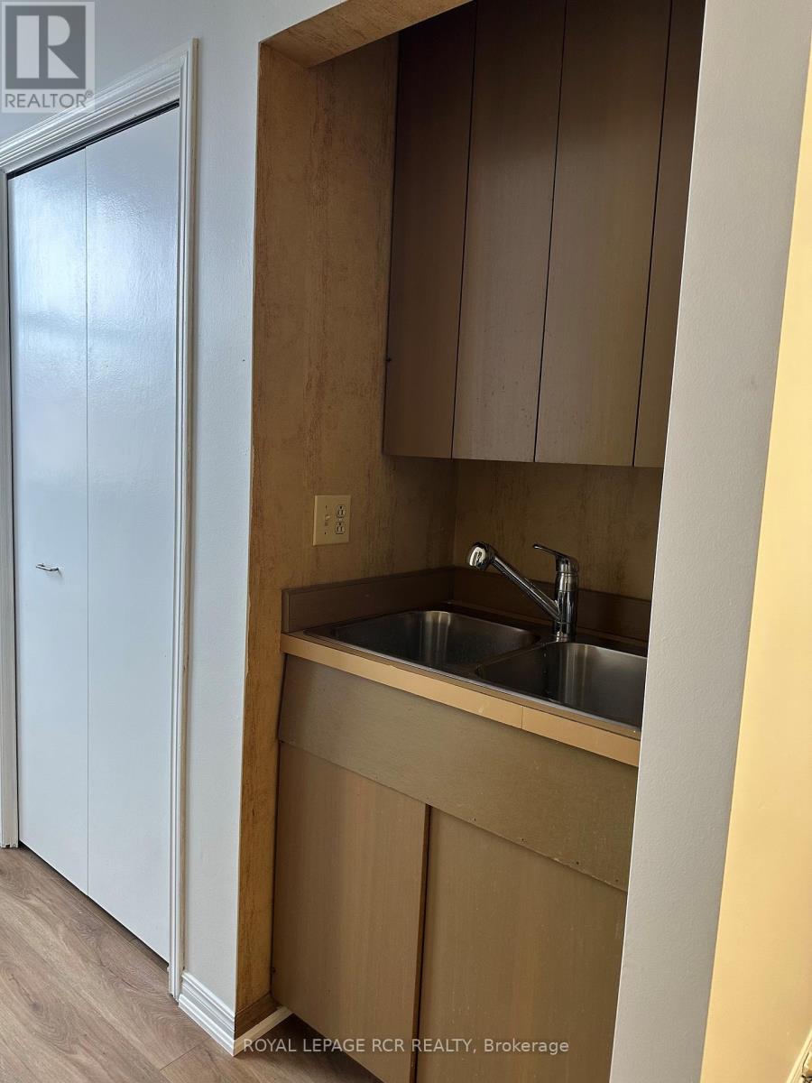 Main - 5 Mill Street, Orangeville, Ontario  L9W 2M2 - Photo 8 - W12159736