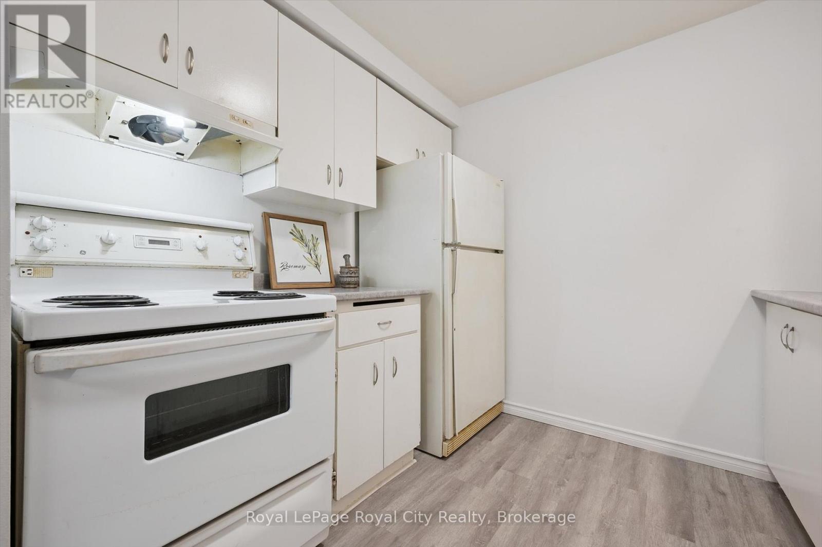 78 - 700 Paisley Road, Guelph, Ontario N1K 1A3 - Photo 12 - X12594504