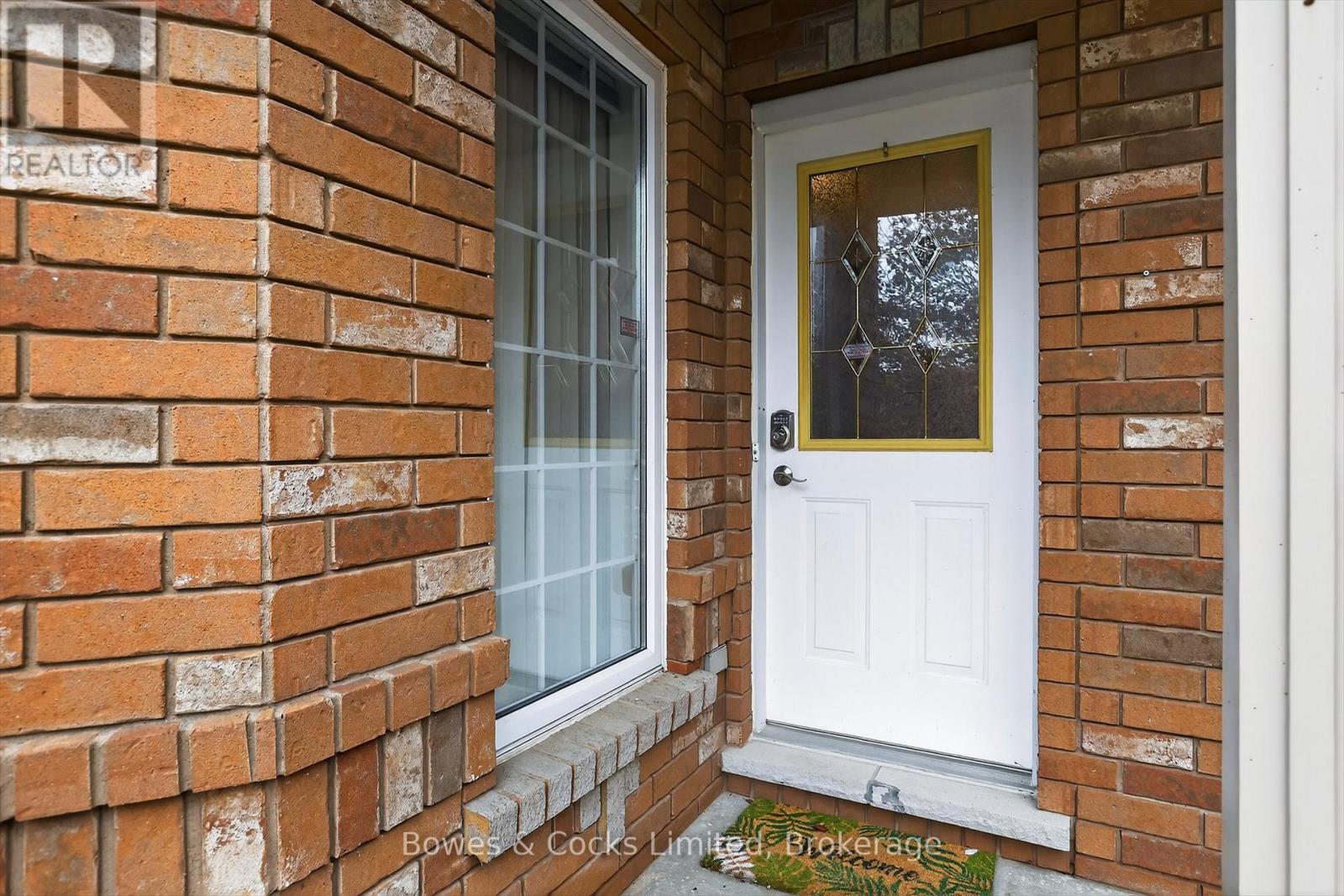 148 Haden Avenue, Peterborough (Northcrest Ward 5), Ontario  K9H 7P6 - Photo 5 - X12511354
