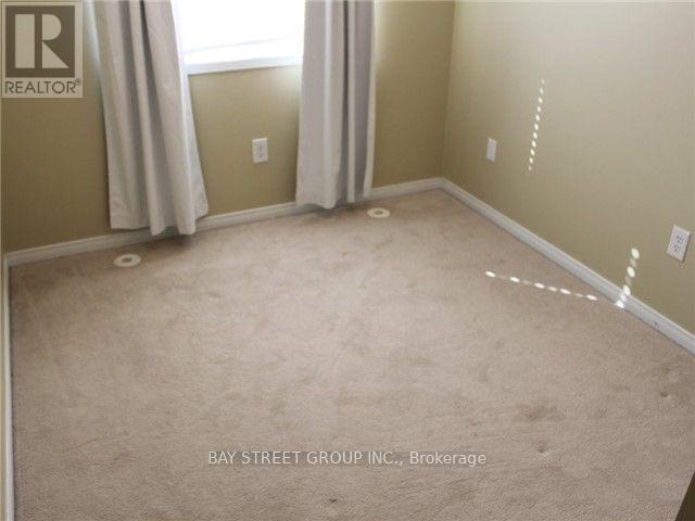 2321 Saddlecreek Crescent, Oakville, Ontario  L6M 5J7 - Photo 11 - W12597230