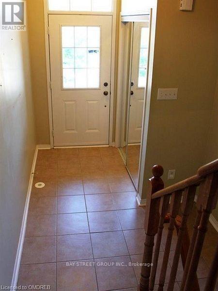 2321 Saddlecreek Crescent, Oakville, Ontario  L6M 5J7 - Photo 3 - W12597230