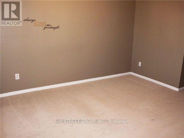 2321 Saddlecreek Crescent, Oakville, Ontario  L6M 5J7 - Photo 8 - W12597230