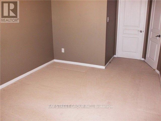 2321 Saddlecreek Crescent, Oakville, Ontario  L6M 5J7 - Photo 9 - W12597230