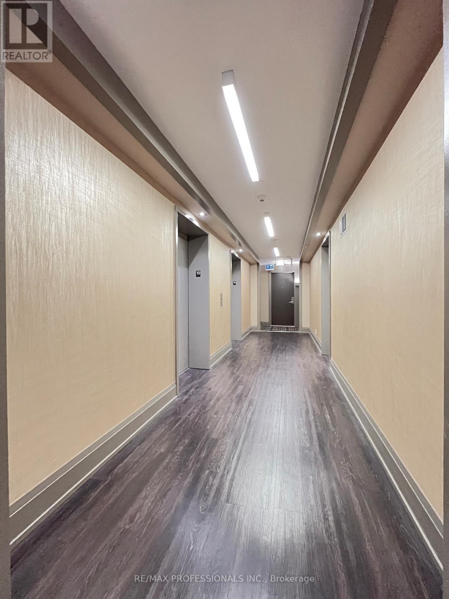 1910 - 17 Zorra Street, Toronto, Ontario  M8Z 0C8 - Photo 2 - W12597264