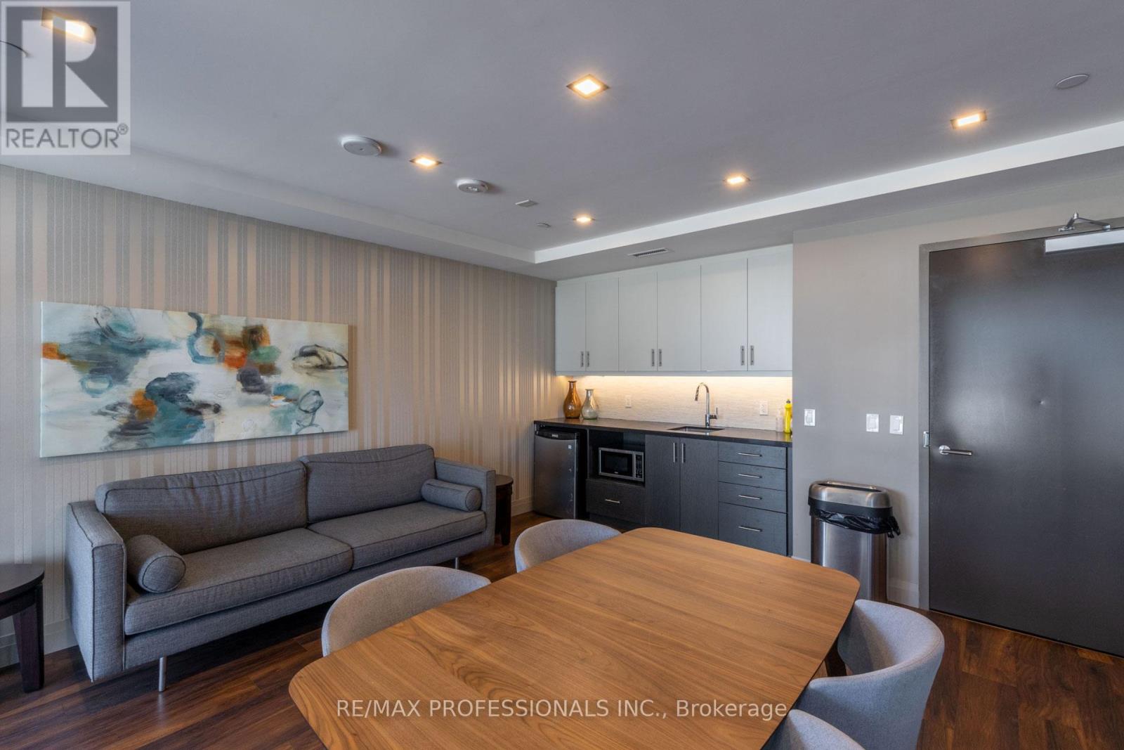 1910 - 17 Zorra Street, Toronto, Ontario  M8Z 0C8 - Photo 31 - W12597264