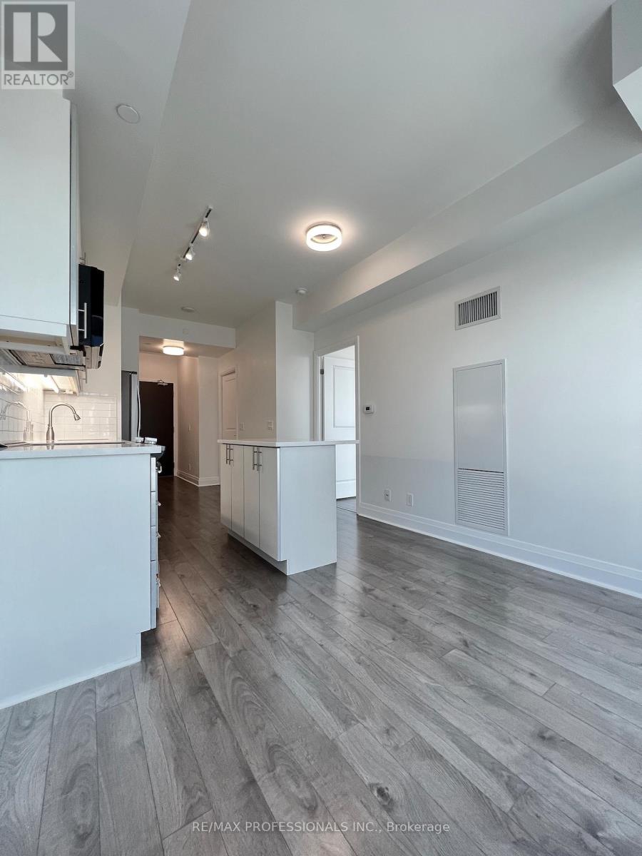 1910 - 17 Zorra Street, Toronto, Ontario  M8Z 0C8 - Photo 8 - W12597264