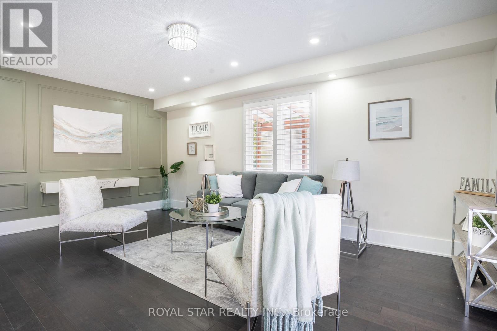 22 Livingston Drive, Caledon, Ontario  L7C 1A1 - Photo 16 - W12597274