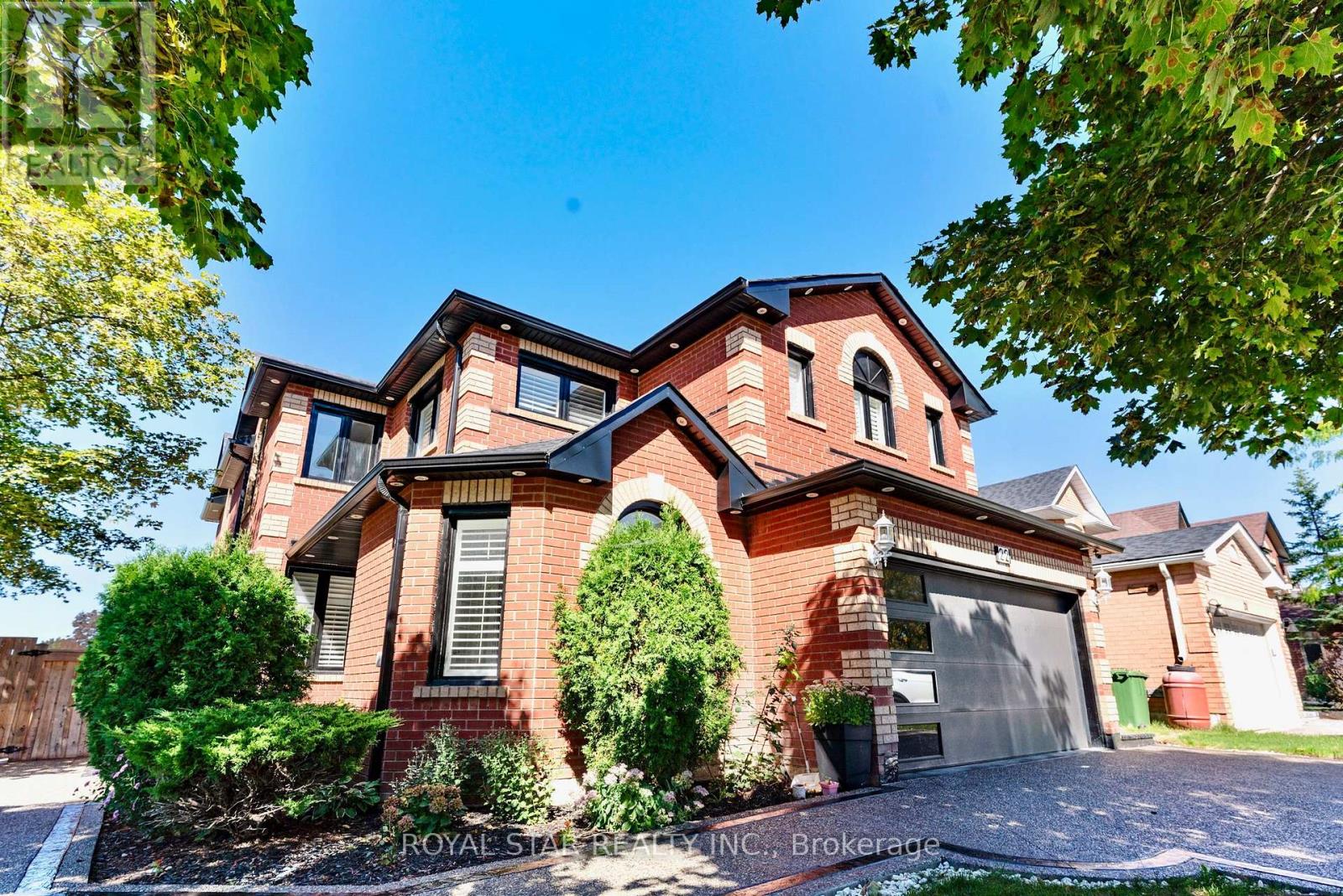 22 Livingston Drive, Caledon, Ontario  L7C 1A1 - Photo 2 - W12597274