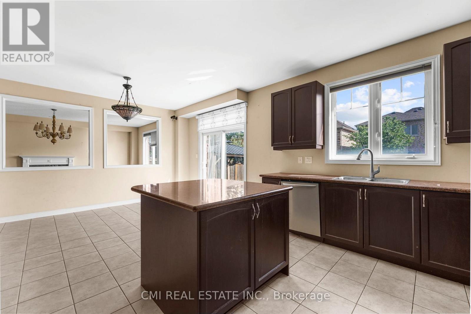 5 Decorso Drive N, Brampton, Ontario  L6P 3T7 - Photo 16 - W12597292