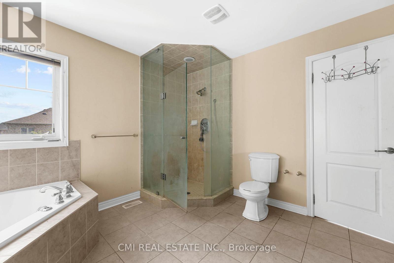 5 Decorso Drive N, Brampton, Ontario  L6P 3T7 - Photo 31 - W12597292