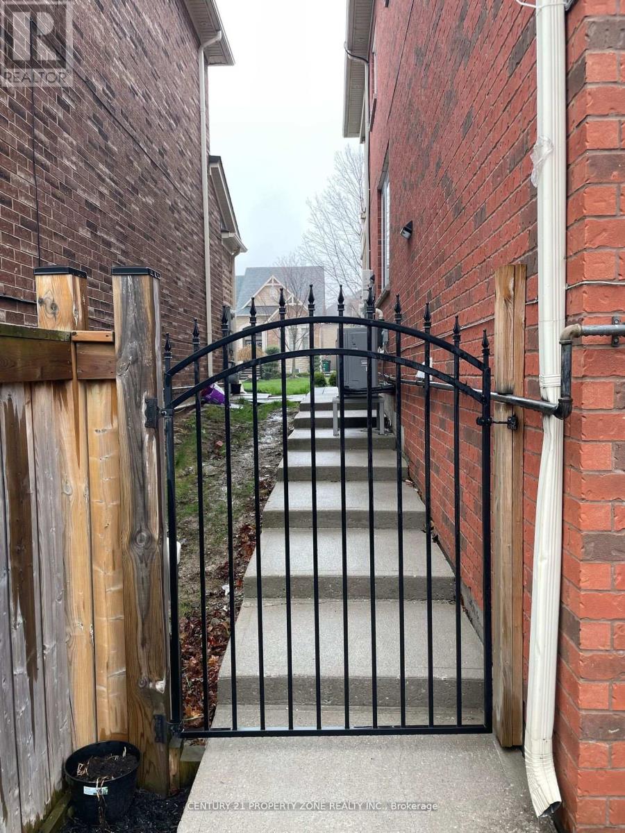 Bsmt - 9195 Creditview Road, Brampton, Ontario  L6X 0W8 - Photo 2 - W12597312