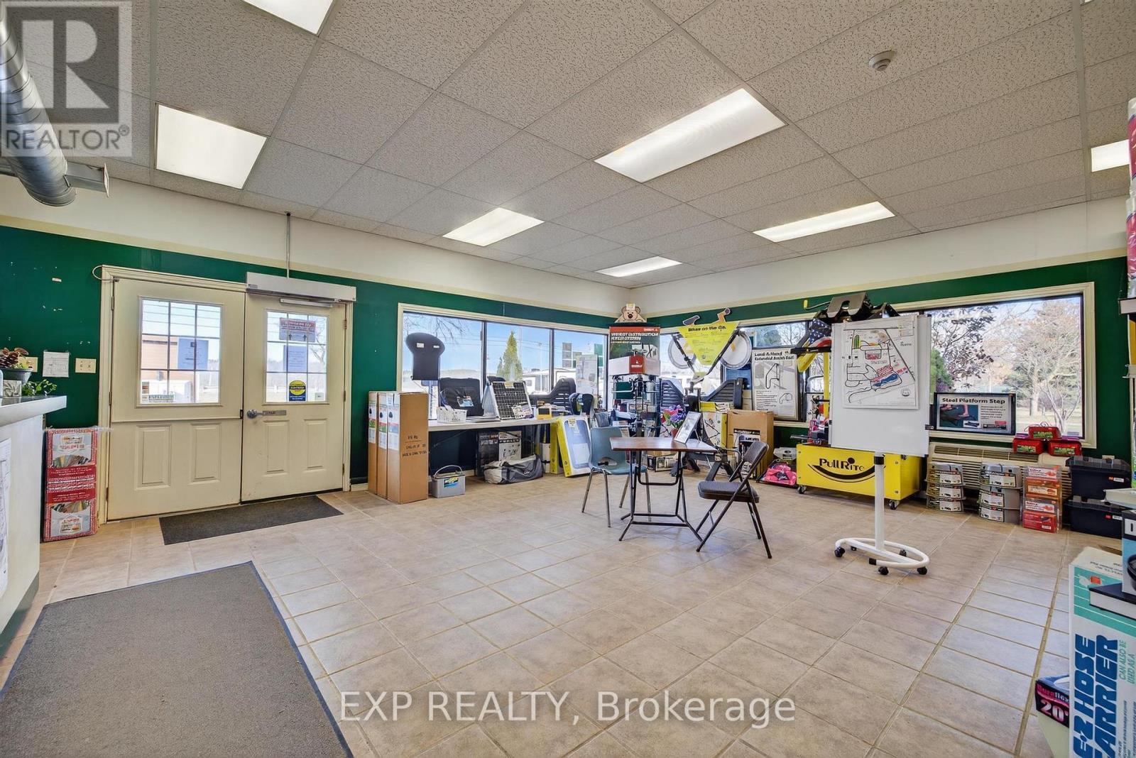 8431 Highway 9 Highway, Caledon, Ontario  L7E 0E8 - Photo 15 - W12597328