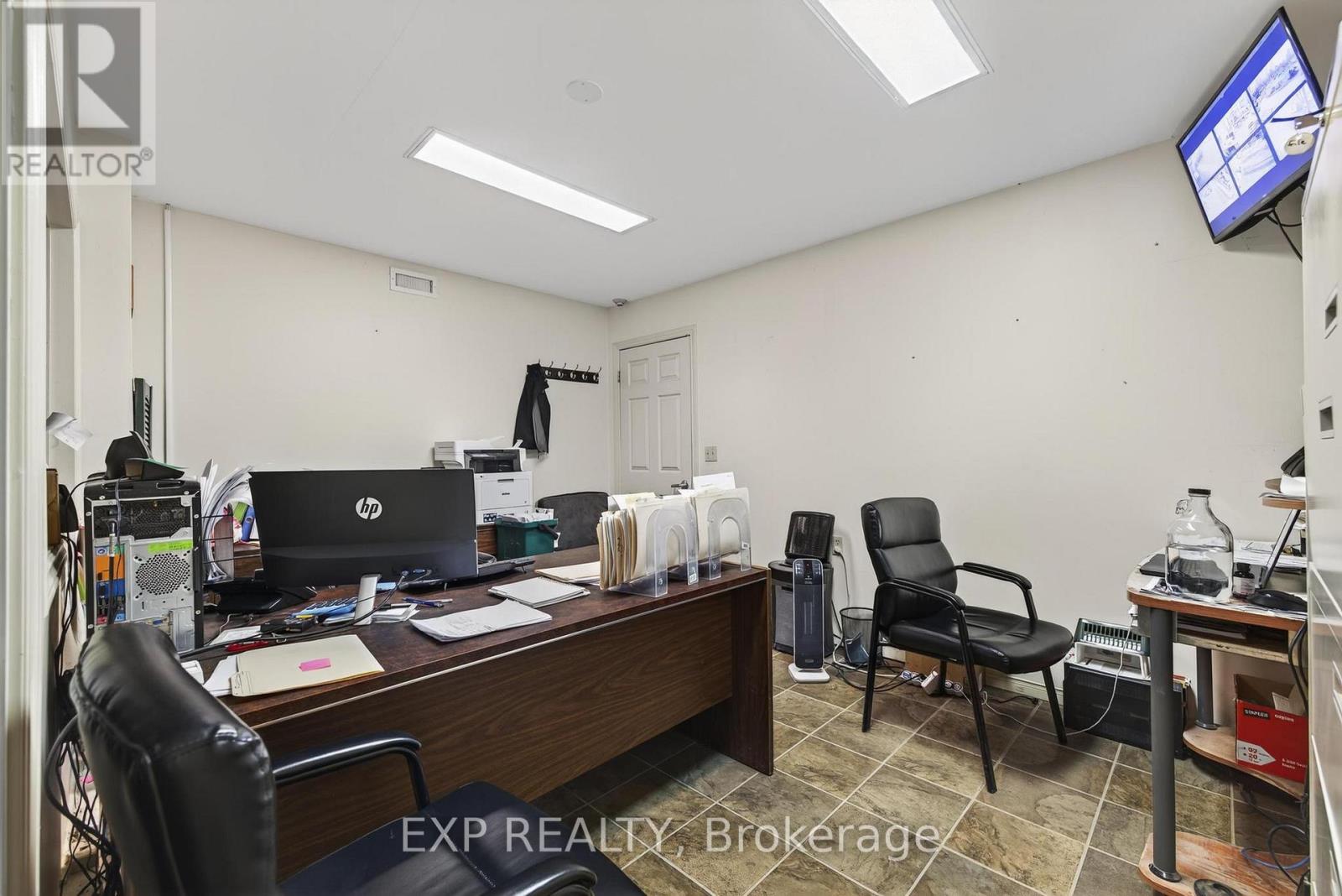 8431 Highway 9 Highway, Caledon, Ontario  L7E 0E8 - Photo 22 - W12597328