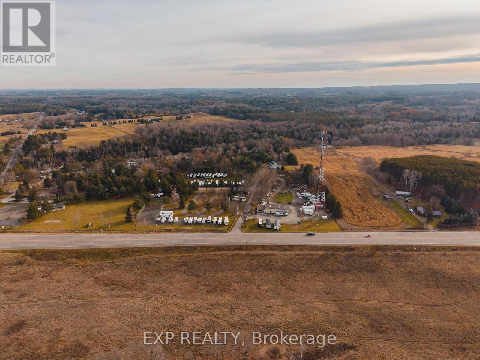 8431 Highway 9 Highway, Caledon, Ontario  L7E 0E8 - Photo 5 - W12597328