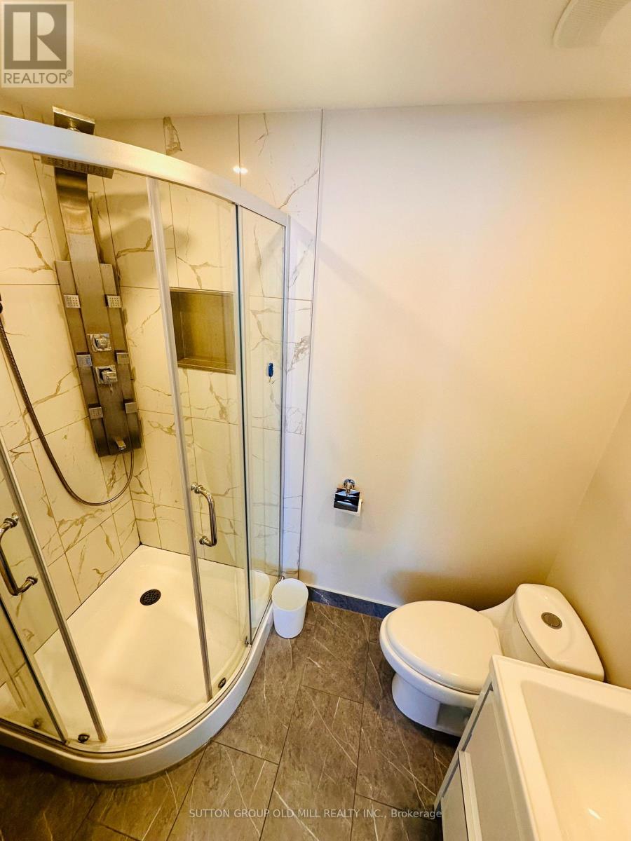 1032 Burnhamthorpe Road E, Mississauga, Ontario  L4Y 2X6 - Photo 16 - W12597348