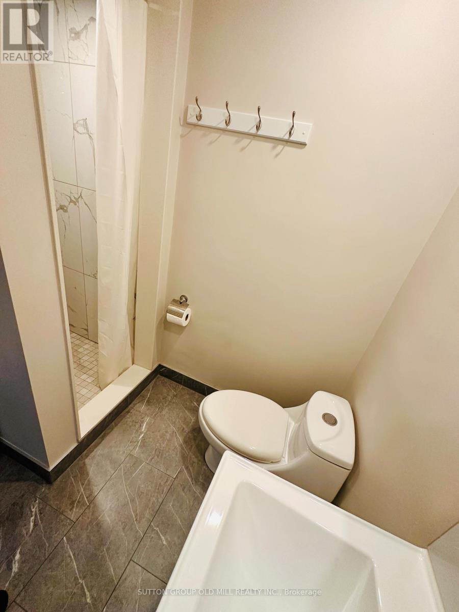 1032 Burnhamthorpe Road E, Mississauga, Ontario  L4Y 2X6 - Photo 20 - W12597348