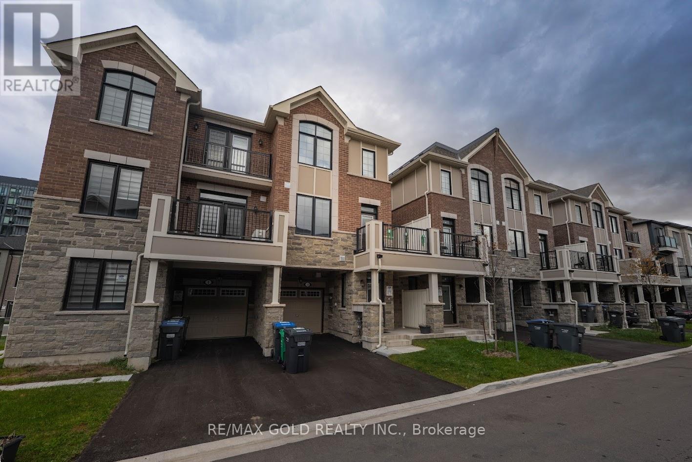3 MELMAR STREET, Brampton, Ontario