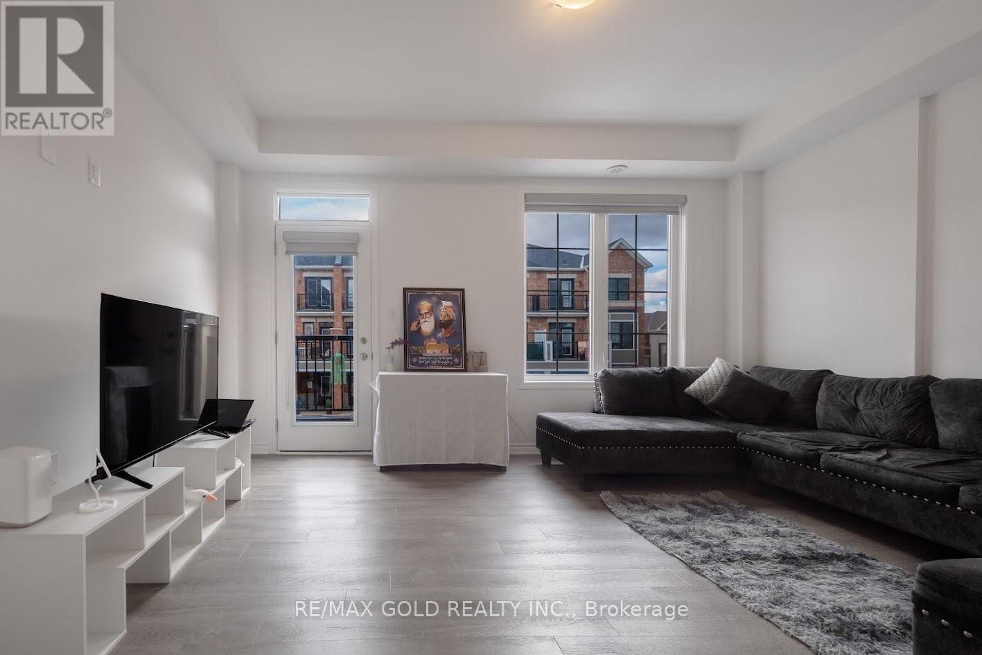 3 Melmar Street, Brampton, Ontario  L7A 0B6 - Photo 14 - W12597350