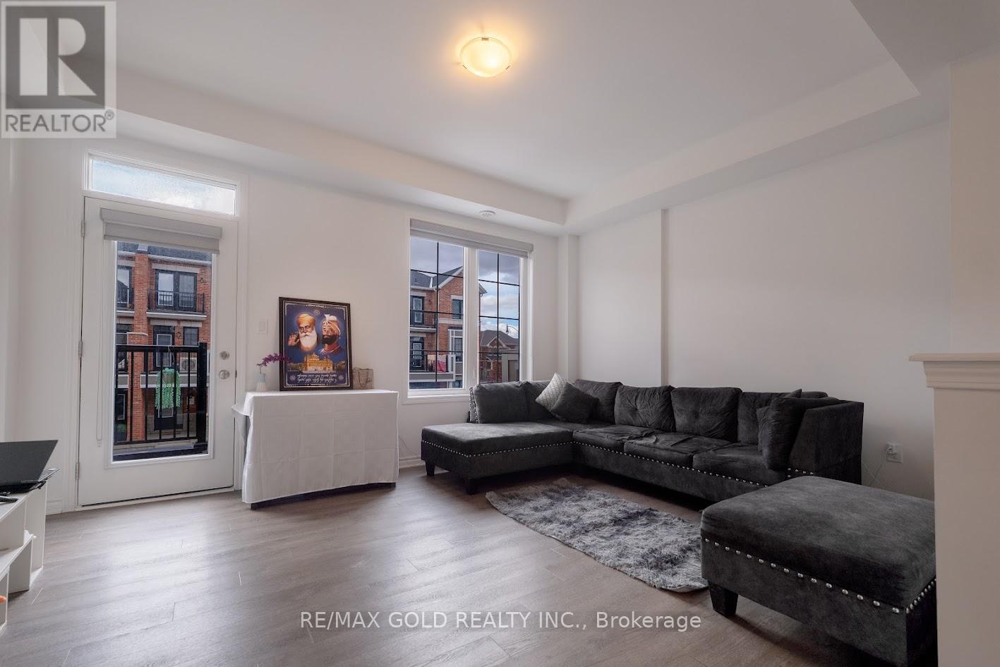 3 Melmar Street, Brampton, Ontario  L7A 0B6 - Photo 15 - W12597350