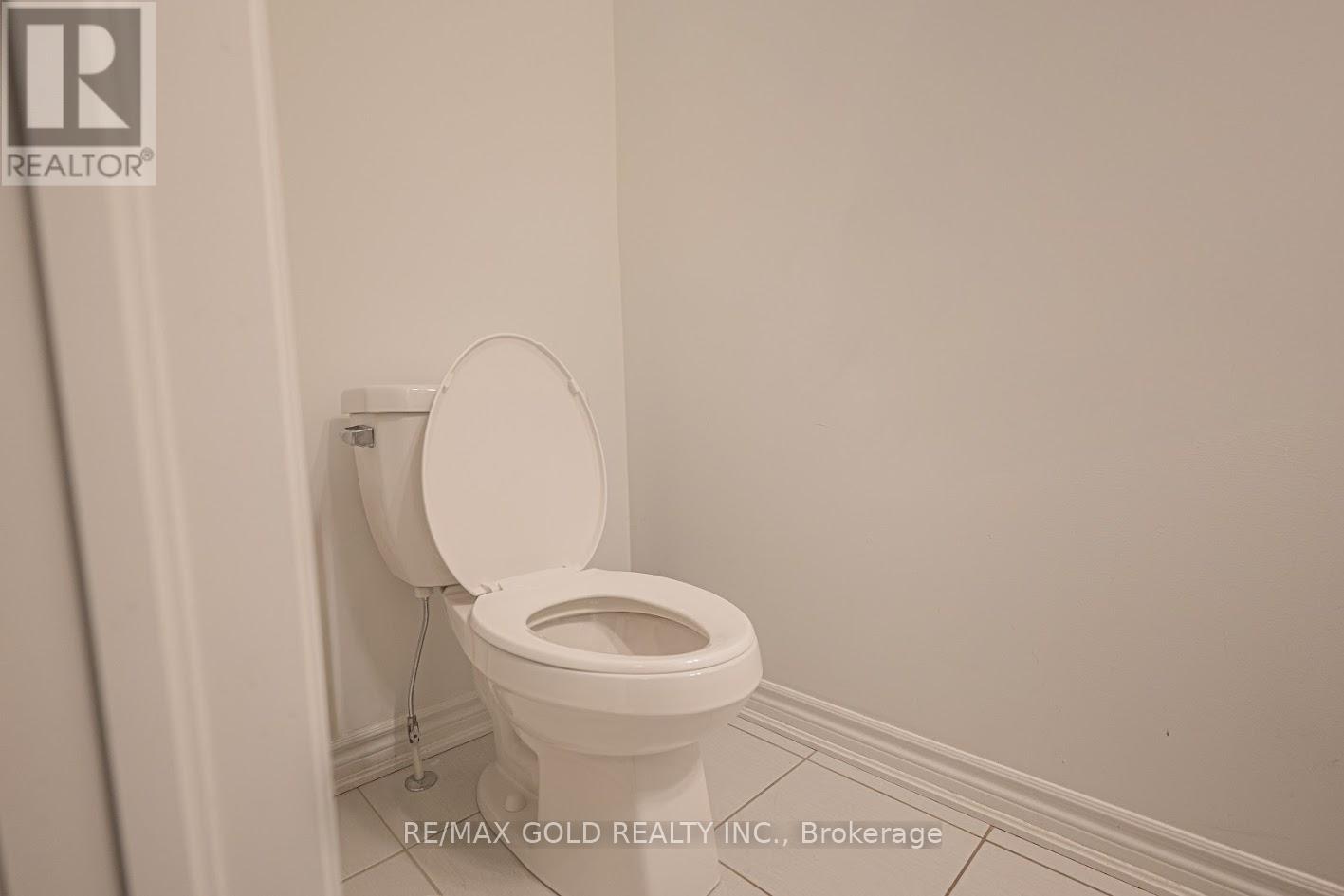 3 Melmar Street, Brampton, Ontario  L7A 0B6 - Photo 16 - W12597350