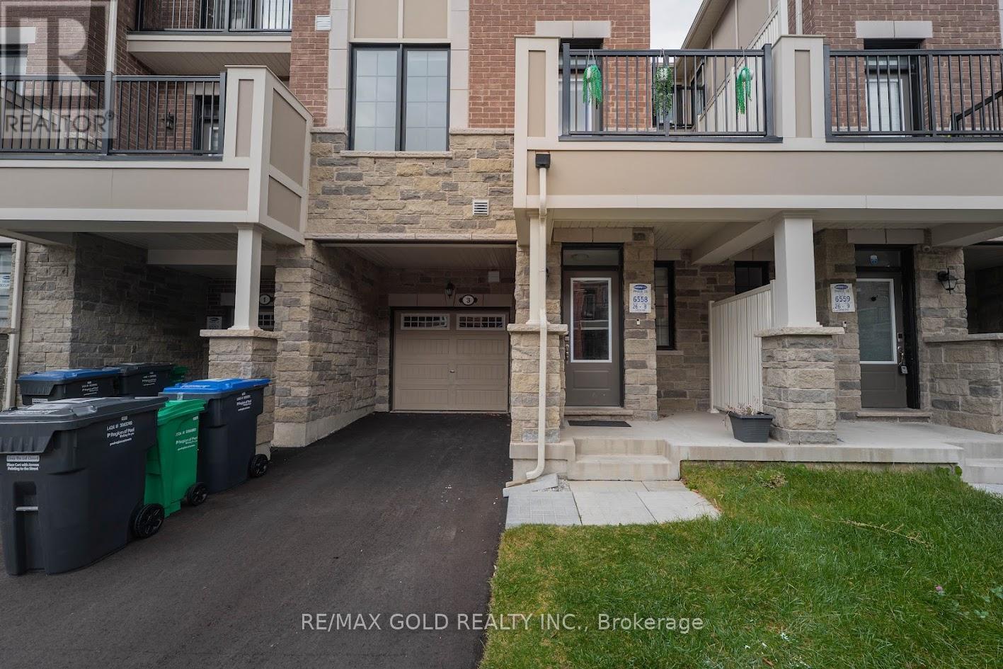 3 Melmar Street, Brampton, Ontario  L7A 0B6 - Photo 3 - W12597350