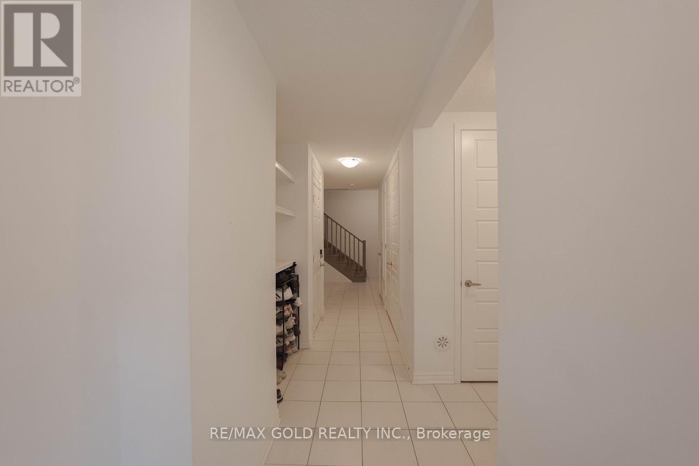 3 Melmar Street, Brampton, Ontario  L7A 0B6 - Photo 6 - W12597350