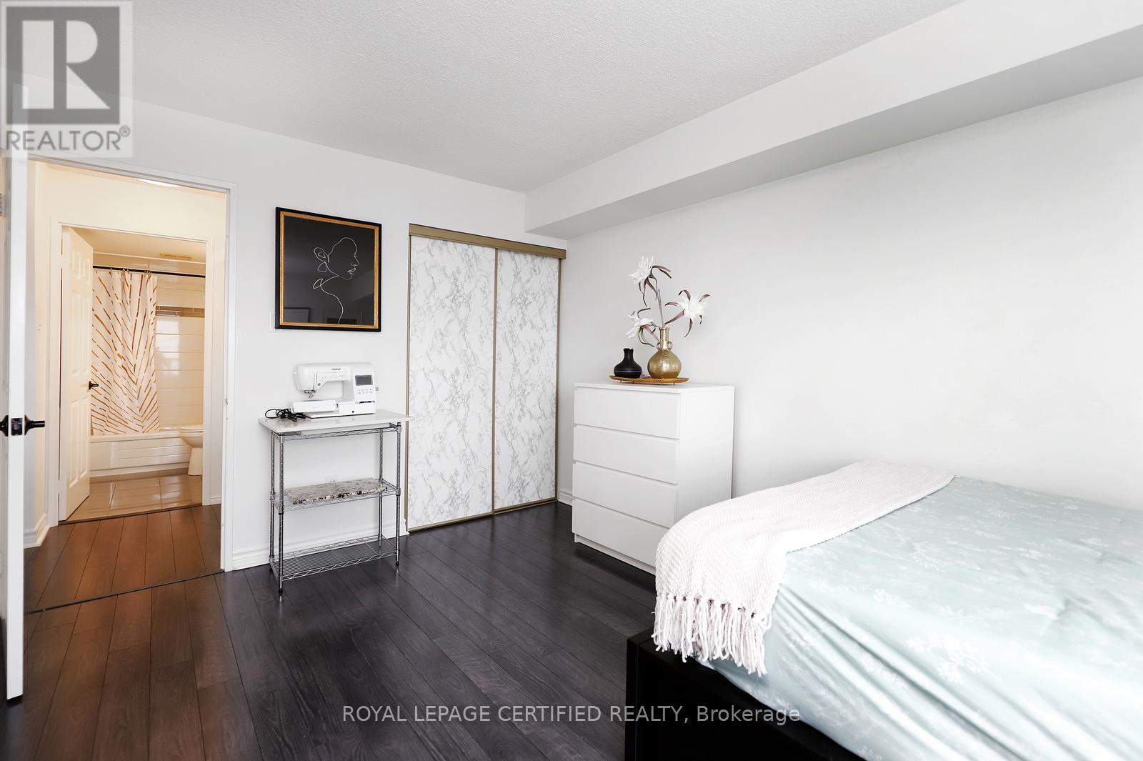 1409 - 700 Constellation Drive, Mississauga (Hurontario), Ontario  L5R 3G8 - Photo 24 - W12597354