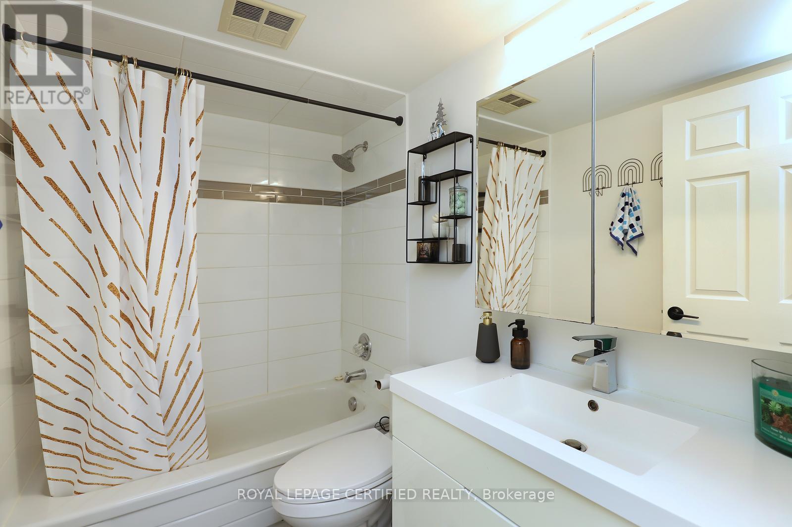 1409 - 700 Constellation Drive, Mississauga (Hurontario), Ontario  L5R 3G8 - Photo 25 - W12597354