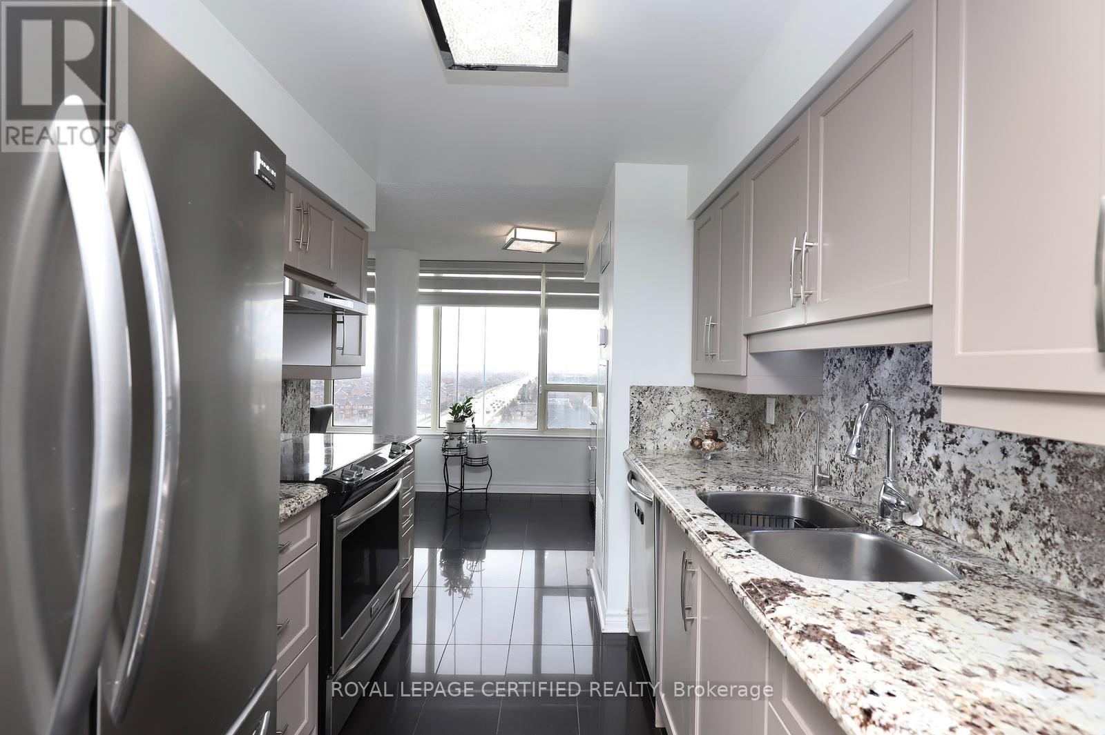 1409 - 700 Constellation Drive, Mississauga (Hurontario), Ontario  L5R 3G8 - Photo 5 - W12597354
