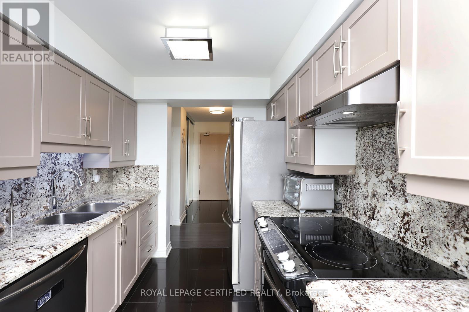 1409 - 700 Constellation Drive, Mississauga (Hurontario), Ontario  L5R 3G8 - Photo 7 - W12597354