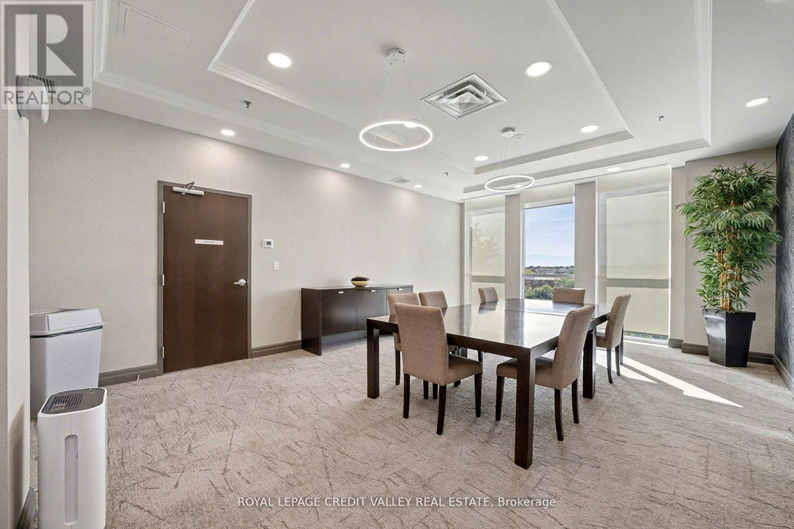 709 - 349 Rathburn Road W, Mississauga (City Centre), Ontario  L5B 0G9 - Photo 25 - W12597382