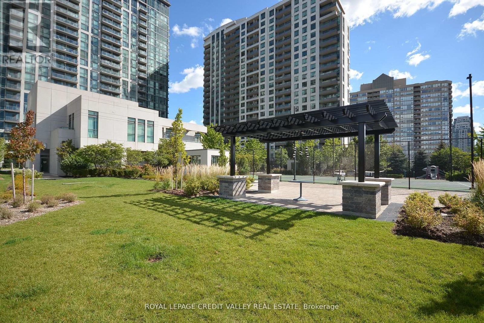 709 - 349 Rathburn Road W, Mississauga (City Centre), Ontario  L5B 0G9 - Photo 36 - W12597382