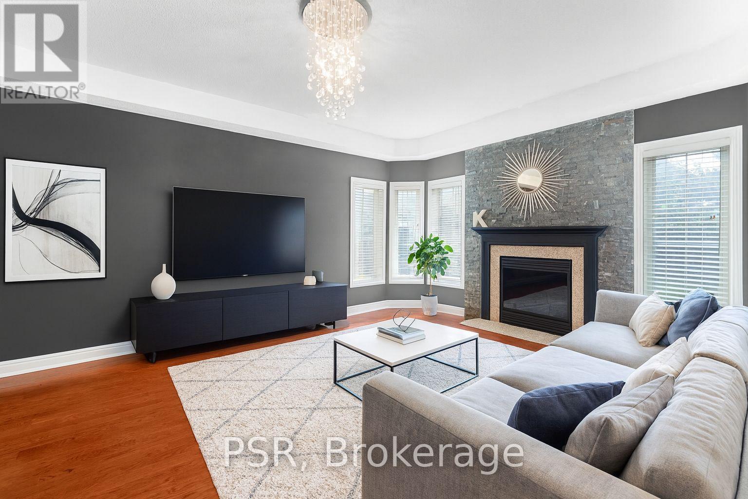 246 - 26 Louvain Drive, Brampton, Ontario  L6P 1W6 - Photo 10 - W12597384